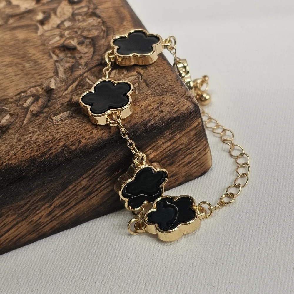 Bohemian Clover Black Gold Fashion Charm Bracelet